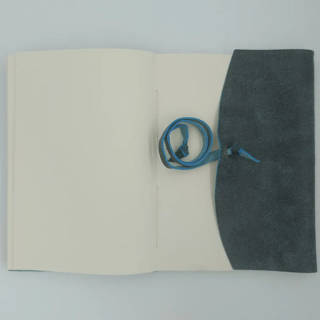 Caderno de Couro Clássico, 200 Folhas ⭐⭐⭐⭐⭐