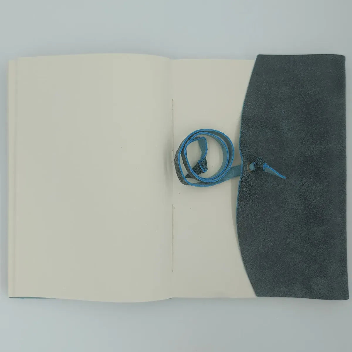 Caderno de Couro Clássico, 200 Folhas ⭐⭐⭐⭐⭐